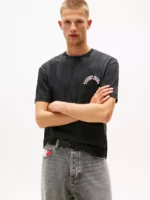 Tommy Jeans outdoors graphic T-shirt in black - Image 5