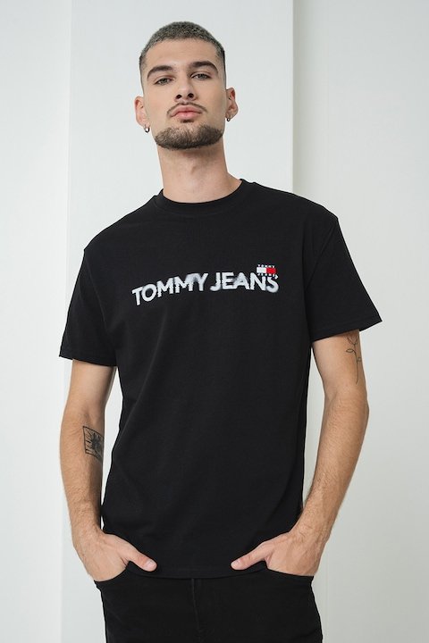 res_31deeb39d2cf5ad97c271cec75e1ecee Tommy Jeans blurred logo T-shirt - Image 1